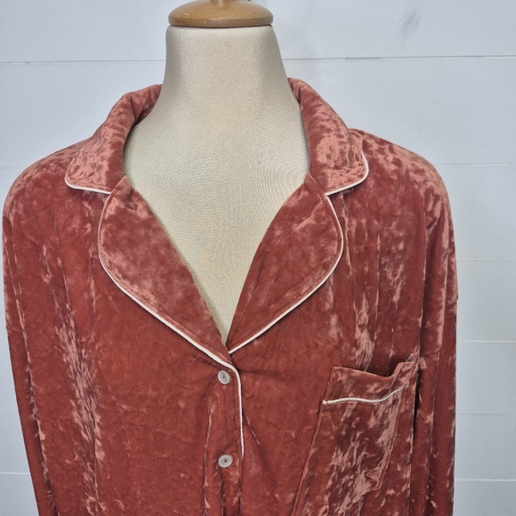 Aerie Crushed Velvet Pink Pajama Set Size XL - Picture 3 of 16